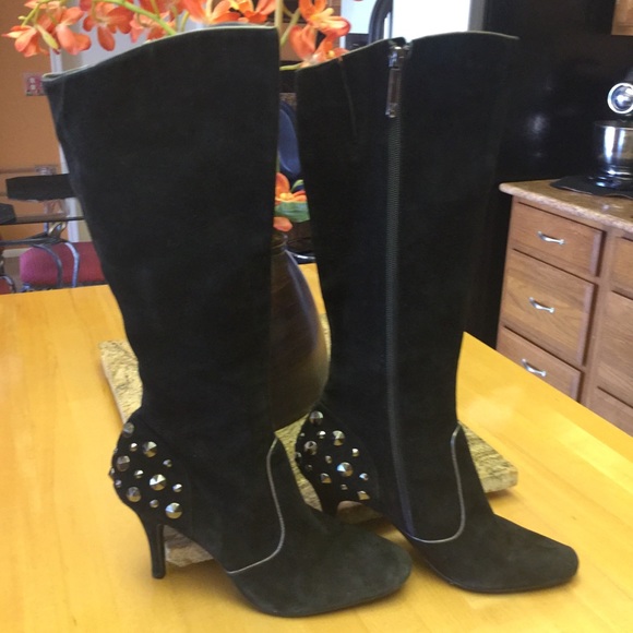 Sports 1 Qu Shoes Knee High Suede Boots Poshmark